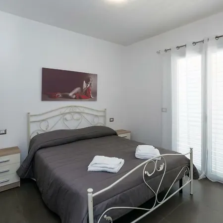 Lägenhetshotell Spuma Di Mare