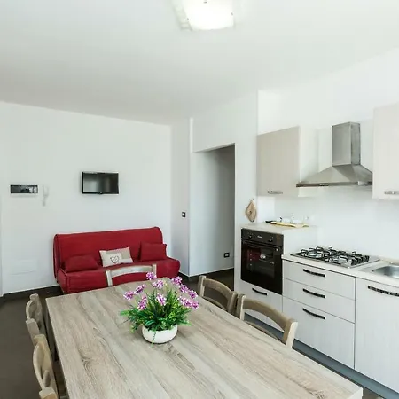 Aparthotel Spuma Di Mare 3*